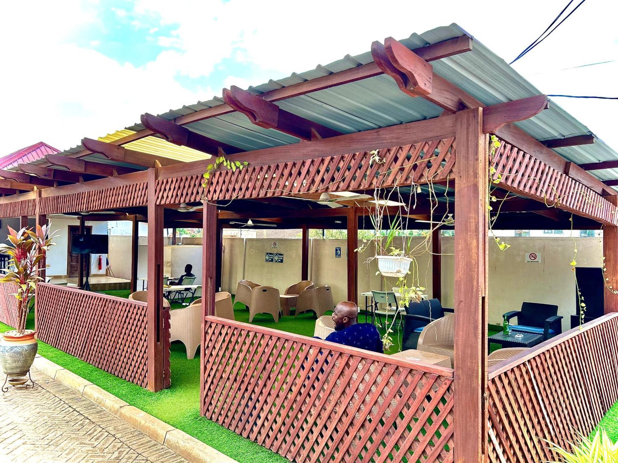 Jessie Hotel Adenta Εξωτερικό φωτογραφία
