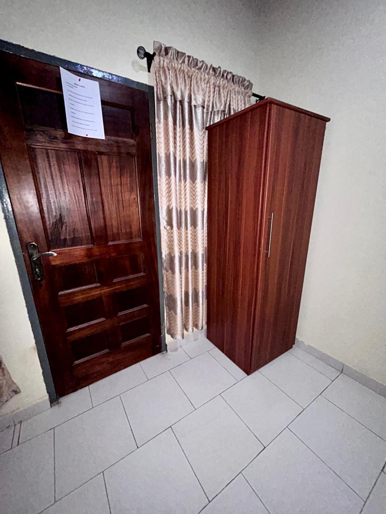 Jessie Hotel Adenta Εξωτερικό φωτογραφία